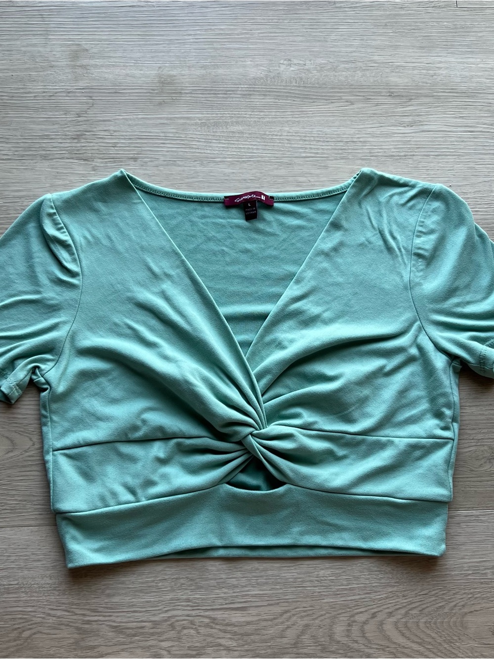 Twist-Front V-Neck Cropped Top - Mint Green